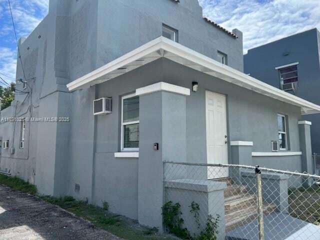 Foto del edificio - 922 NW 2nd St