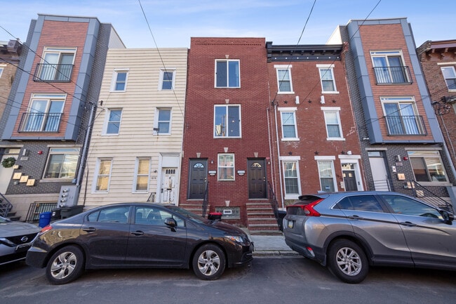 Exterior Front - 1818 Federal St