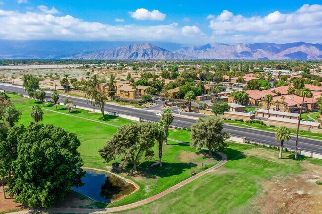 Building Photo - 82075 Country Club Dr