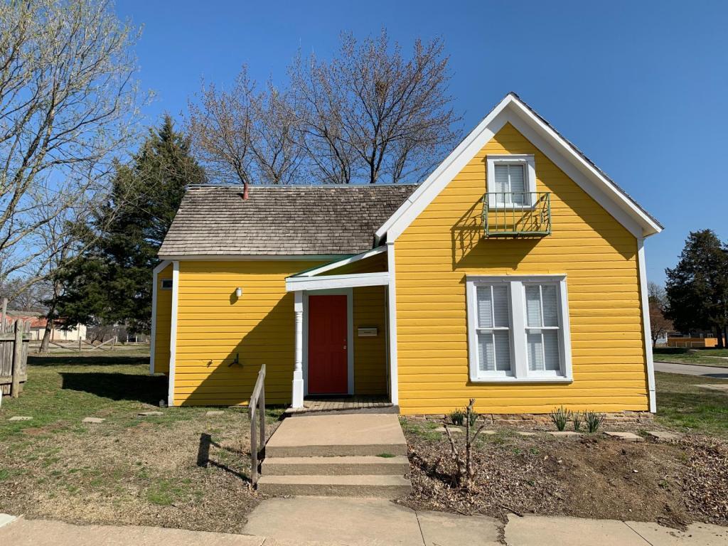 Foto principal - 817 S Shawnee Ave