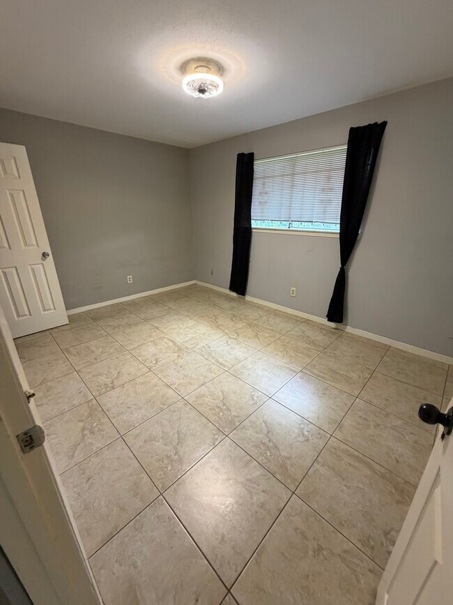 Building Photo - 7106 Haverton Dr