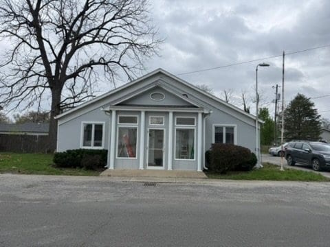 Building Photo - 213 N East St