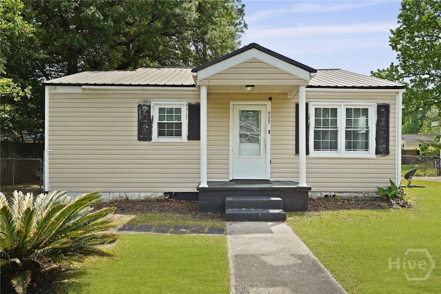 Foto principal - 2109 E 56th St