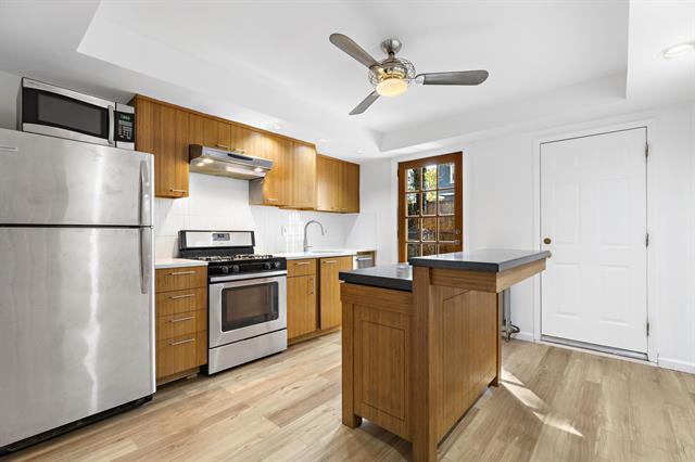 Foto del edificio - 197 Belmont Ave