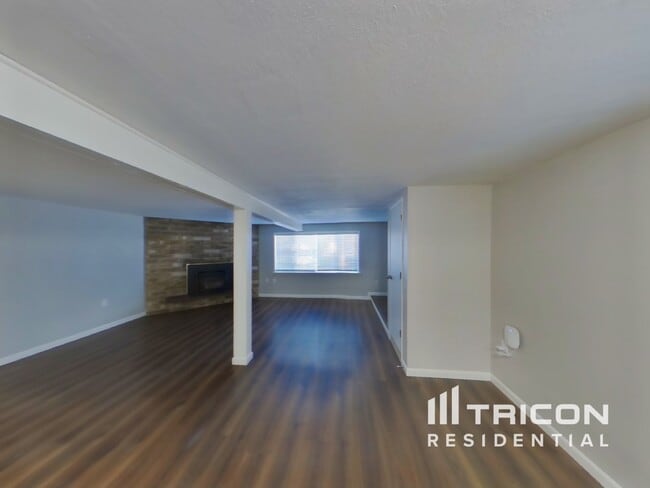 Foto del edificio - 8408 E F St