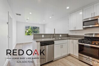 Building Photo - 3540 Fletcher Dr