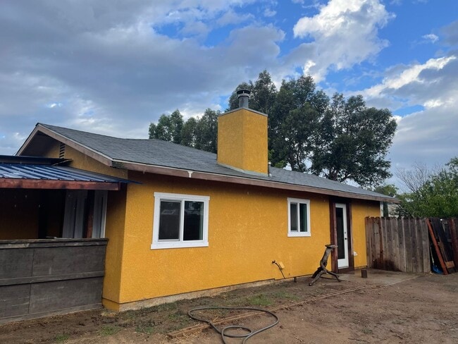 Foto del edificio - 6480 N Star Ln