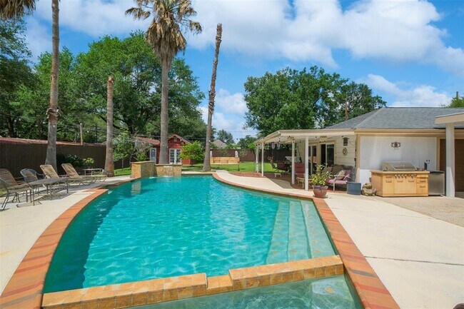 Foto del edificio - 9210 Kerrwood Ln