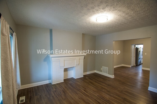 Foto del edificio - 213 Midland Ave