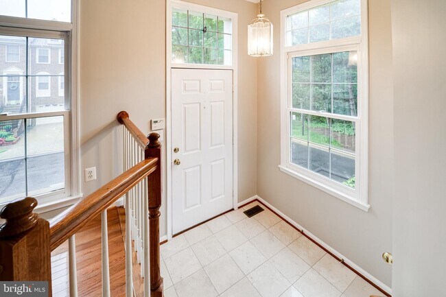 Building Photo - 6262 Harbin Dr