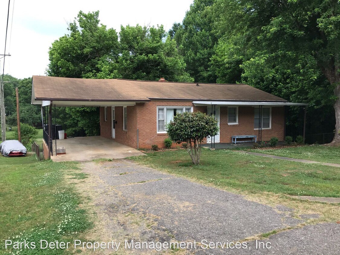 Primary Photo - 3 br, 1 bath House - 604 Glenview Dr