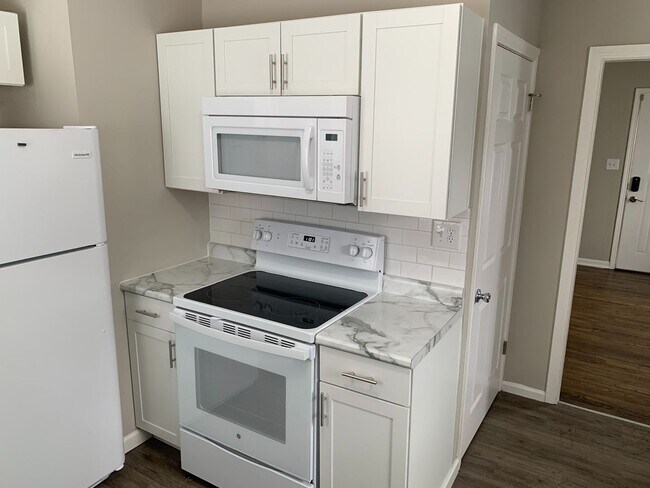 Foto del edificio - Three Bedroom One Bathroom Home in Columbus!