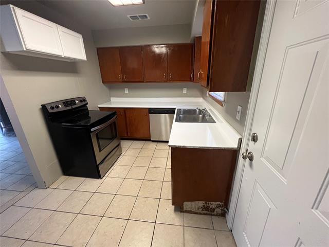 Foto del edificio - 7406 Cottonwood Creek Rd