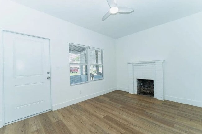 Photo - 624 S 12th St Townhome