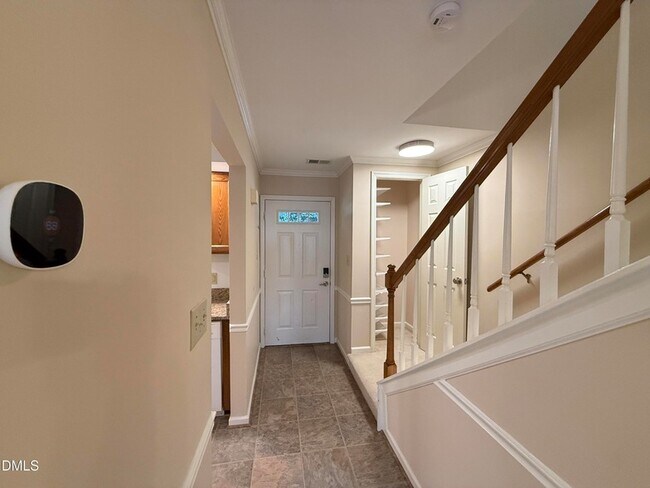 Foto del edificio - 1456 Barton Pl Dr