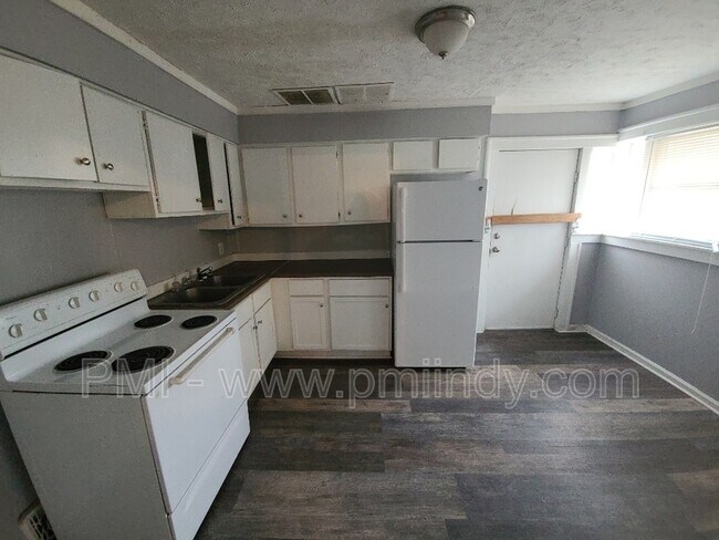 Foto del edificio - 2405 E 16th St