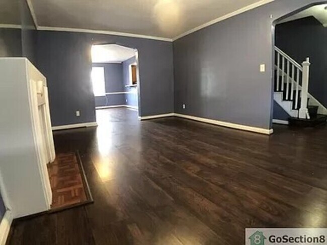 Building Photo - 5113 Woolverton Ave