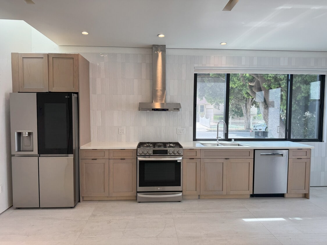Foto principal - 5214 Dawes Ave