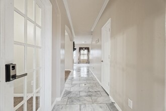 Building Photo - 6605 Fallen Breeze Ln