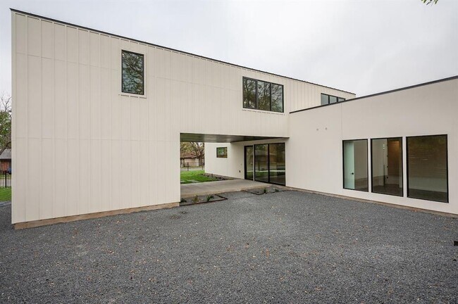 Foto del edificio - 4906 Aberdeen Cir