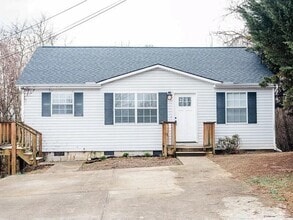 Building Photo - 3401 Inverness Rd