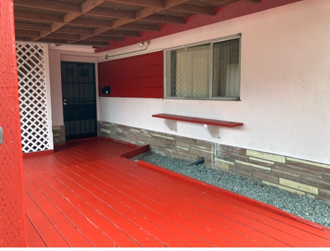 Building Photo - 4640 Clairemont Dr