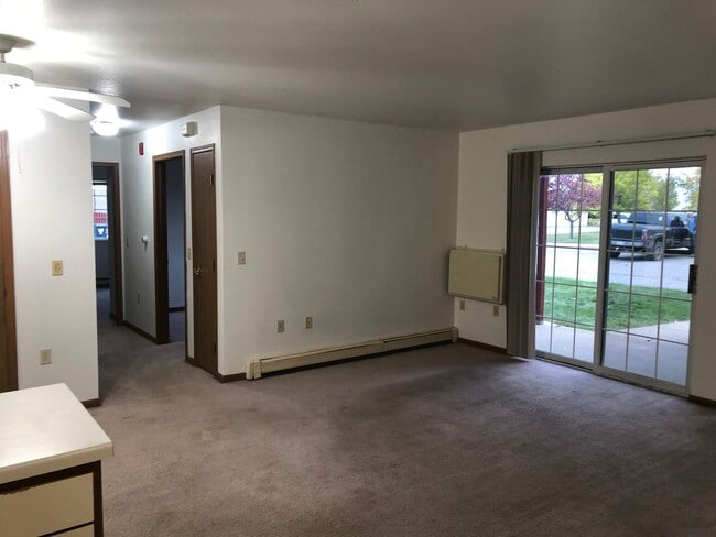 Foto del edificio - FIRST Months Rent FREE!