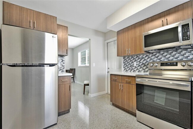 Foto del edificio - 7410 Fillmore St