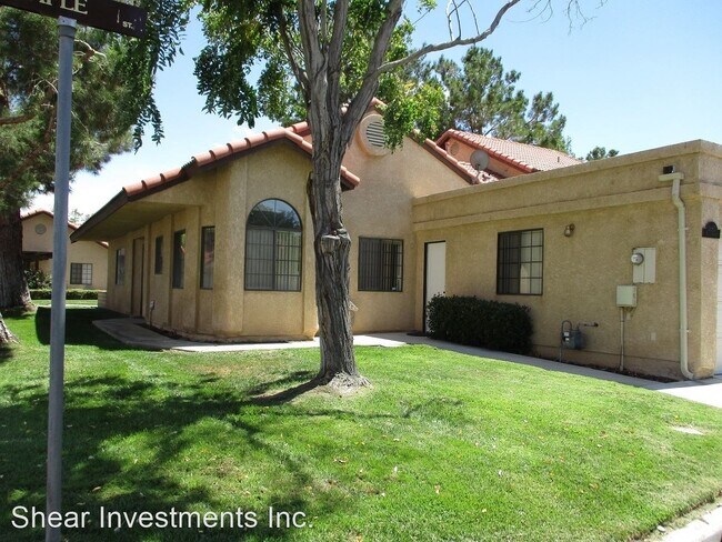 Foto del edificio - 2 br, 2 bath House - 11687 Maple Street