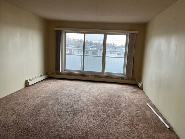 Photo du bâtiment - Comfortable Living in Landmark Gardens