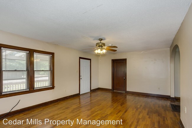 Building Photo - 4402 E Central Ave