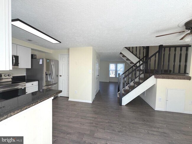 Foto del edificio - 4715 Still Pl