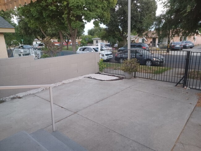 Foto del edificio - 213 E Park St