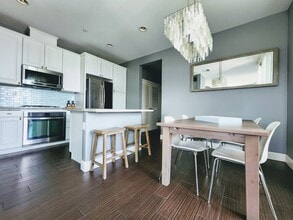 Building Photo - 632 True Wind Way