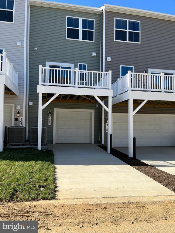 Foto del edificio - 306 Watercourse Dr