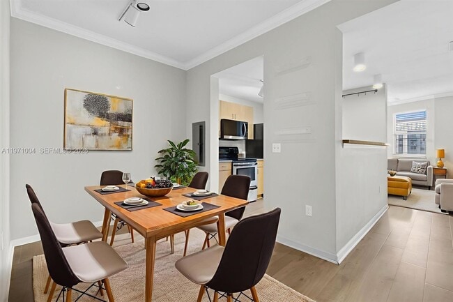 Foto del edificio - 533 NE 3rd Ave