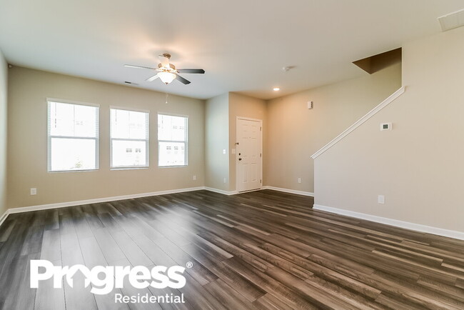 Building Photo - 539 Landing View Dr