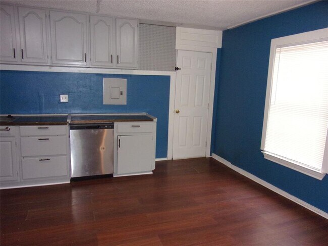 Building Photo - 9106 Shepard Dr