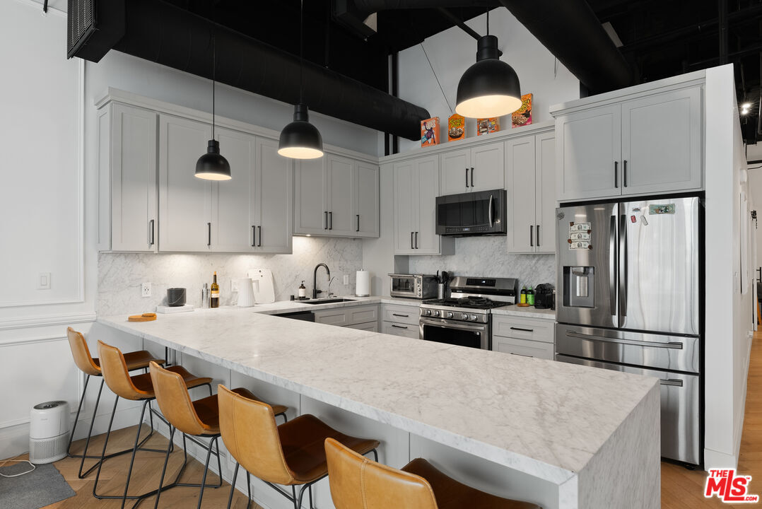 Foto principal - 1130 Flower St