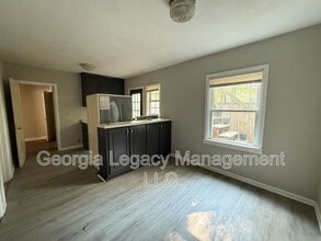 Building Photo - 44 Andrews Ct