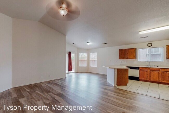 Building Photo - 3 br, 2 bath House - 633 Valley Meadows NE