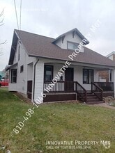 Building Photo - 325 N State Rd