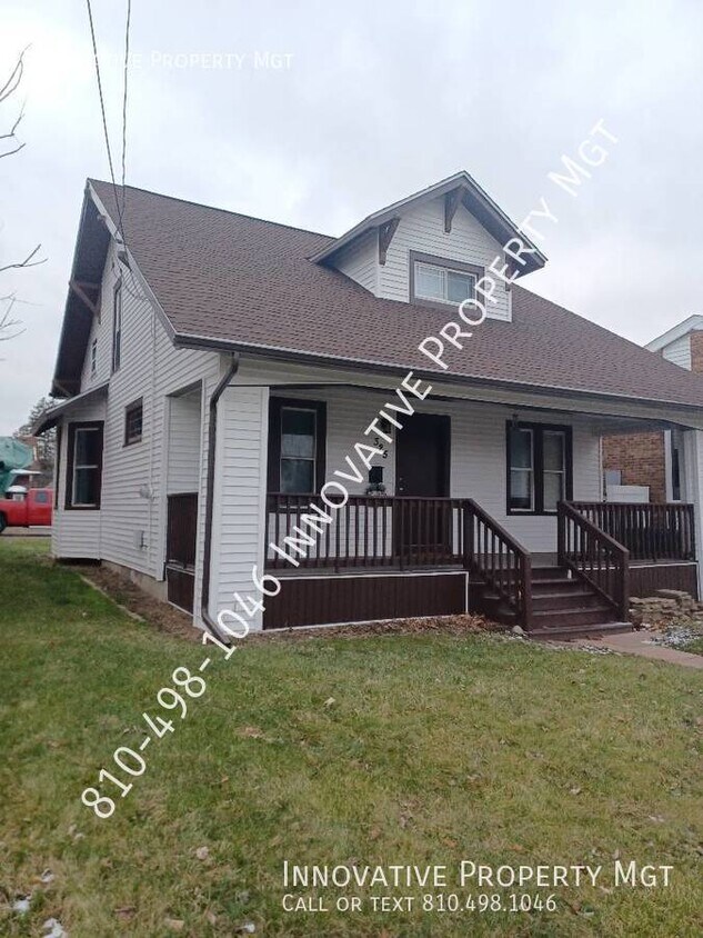 Foto principal - 325 N State Rd