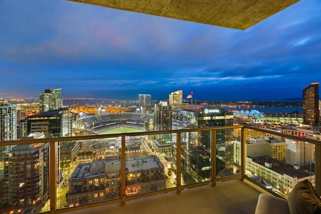 Building Photo - 800 The Mark Ln