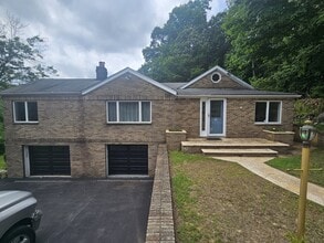 Building Photo - 69 Mt Hope Rd