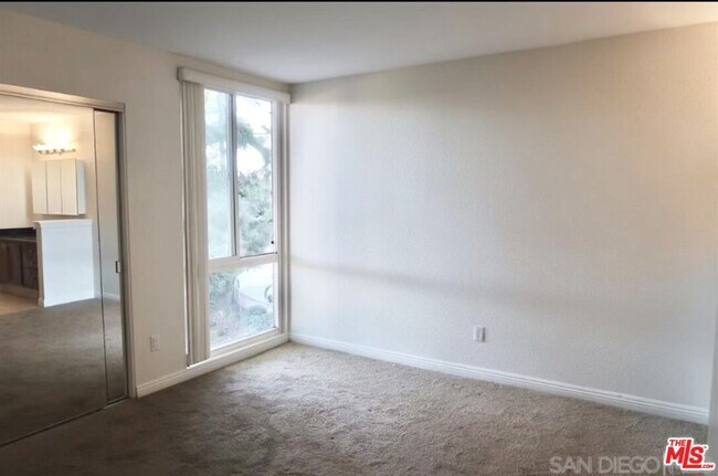 Building Photo - 4860 Rolando Ct