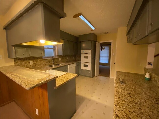 Foto del edificio - 12806 Crow Valley Ln