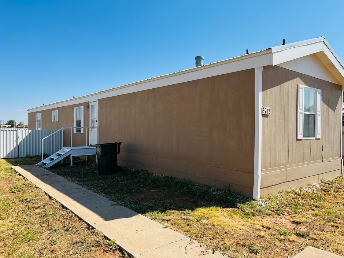 Primary Photo - All Electric 3 bedroom, 2 bathroom