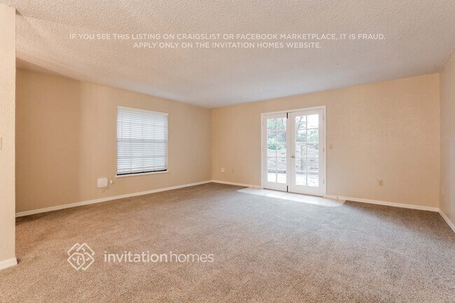 Building Photo - 801 Westchester Dr