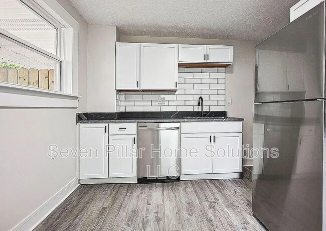 Building Photo - 780 Gibbard Ave